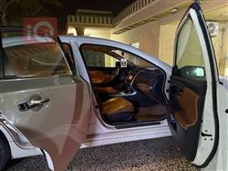 نيسان ألتيما